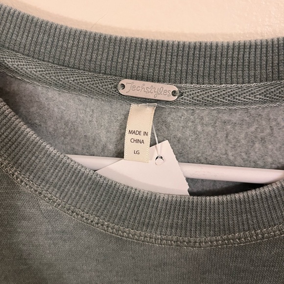 NWT Paia Maui Hawaii Large Sweatshirt - Picture 3 of 4